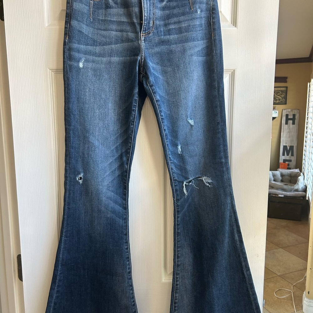 New Women's Ceros Flared Jeans (size 27)